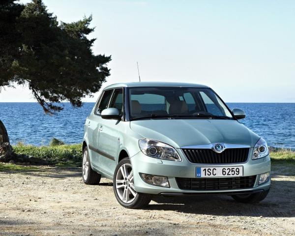 Фото Skoda Fabia II Рестайлинг Хэтчбек 5 дв.