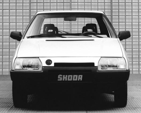 Фото Skoda Favorit I Хэтчбек 5 дв.