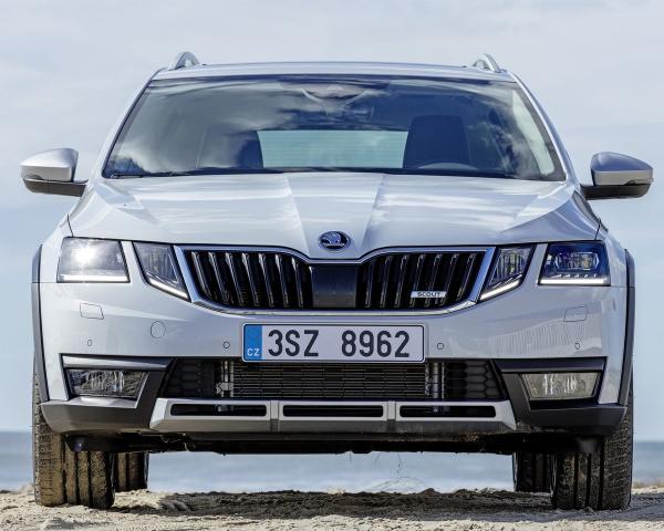 Фото Skoda Octavia III (A7) Рестайлинг Универсал 5 дв. Scout