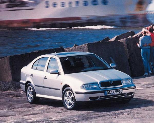 Фото Skoda Octavia I (A4) Лифтбек