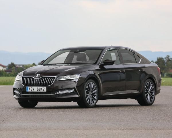 Фото Skoda Superb III Рестайлинг Лифтбек