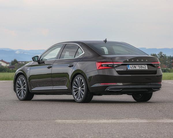 Фото Skoda Superb III Рестайлинг Лифтбек