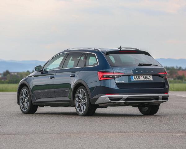 Фото Skoda Superb III Рестайлинг Универсал 5 дв. Scout