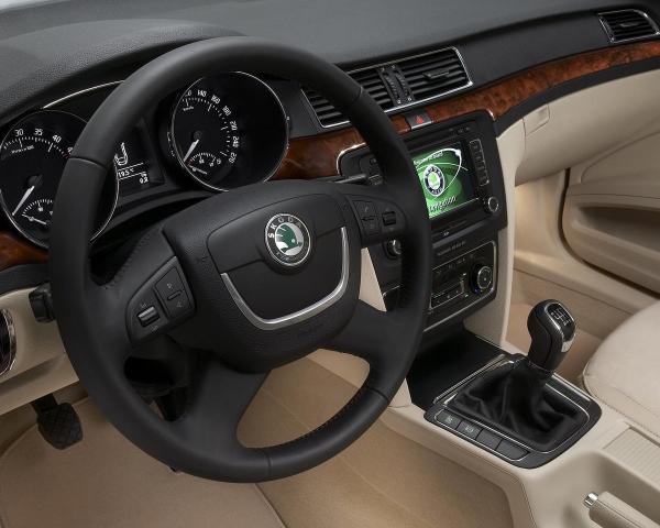 Фото Skoda Superb II Лифтбек