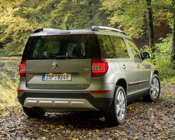 Фото Skoda Yeti I Рестайлинг Внедорожник 5 дв.