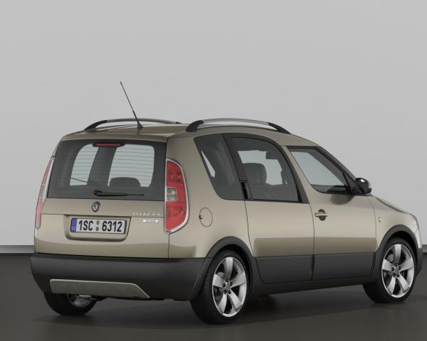 Фото Skoda Roomster I Рестайлинг Компактвэн Scout