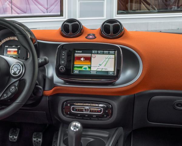 Фото Smart Fortwo III Хэтчбек 3 дв.