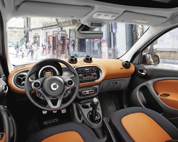 Фото Smart Fortwo III Хэтчбек 3 дв.