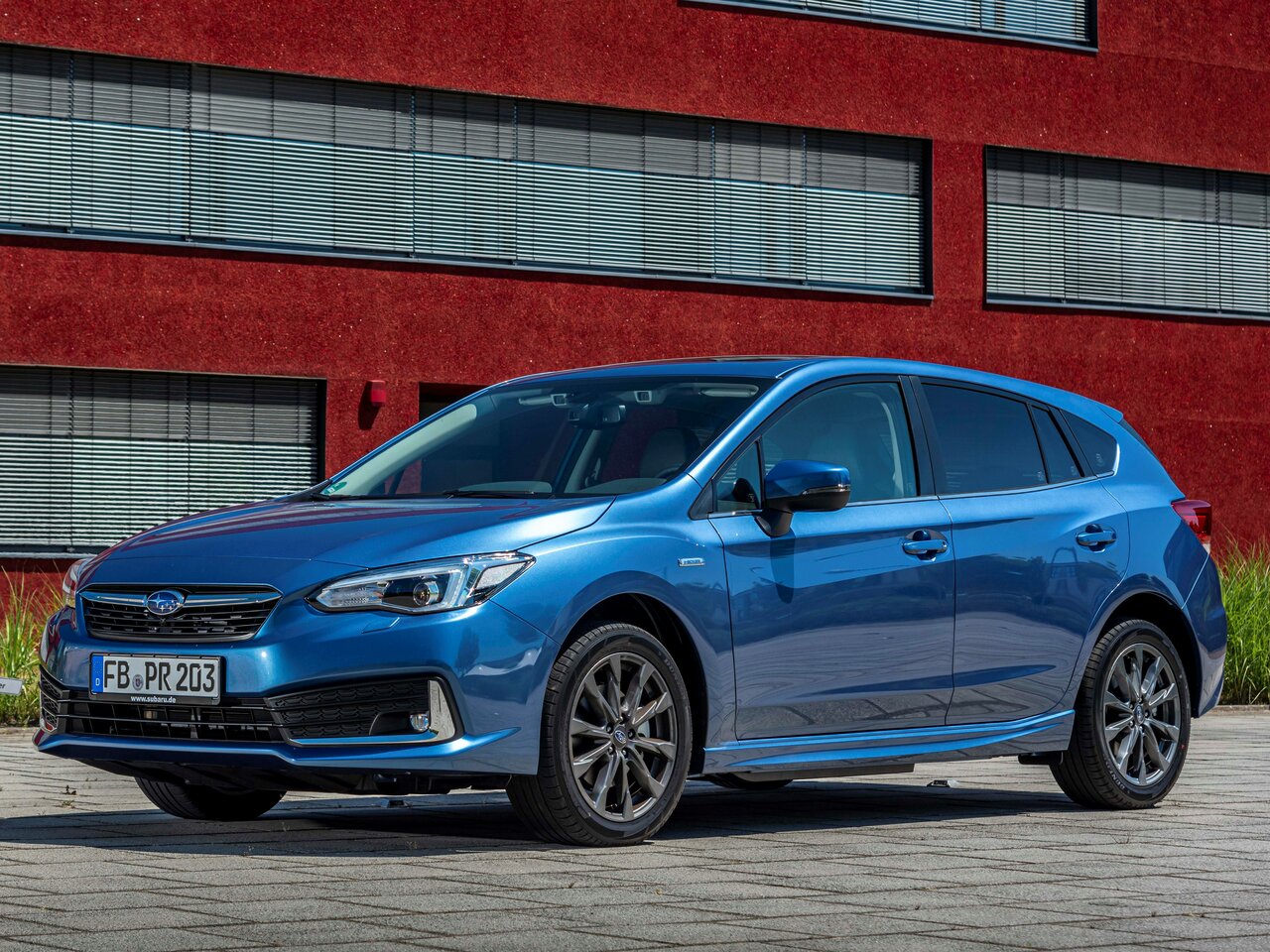 Фото Subaru Impreza V Рестайлинг