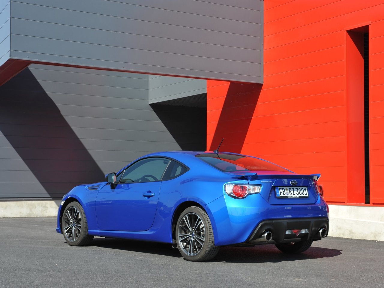 Фото Subaru BRZ I