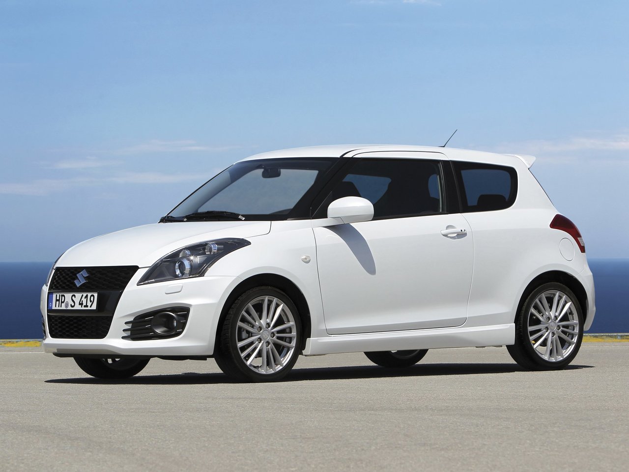 Фото Suzuki Swift IV