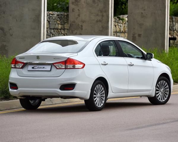 Фото Suzuki Ciaz I Седан