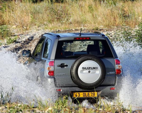 Фото Suzuki Grand Vitara III Внедорожник 3 дв.