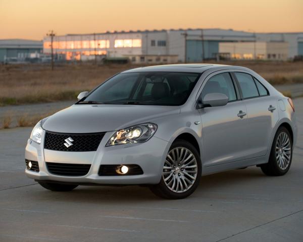 Фото Suzuki Kizashi I Седан