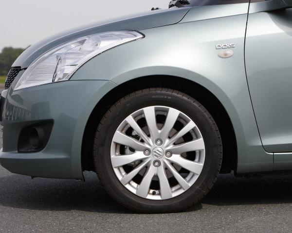 Фото Suzuki Swift IV Хэтчбек 3 дв.