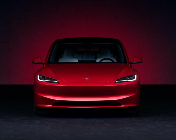 Фото Tesla Model 3 I Рестайлинг Седан