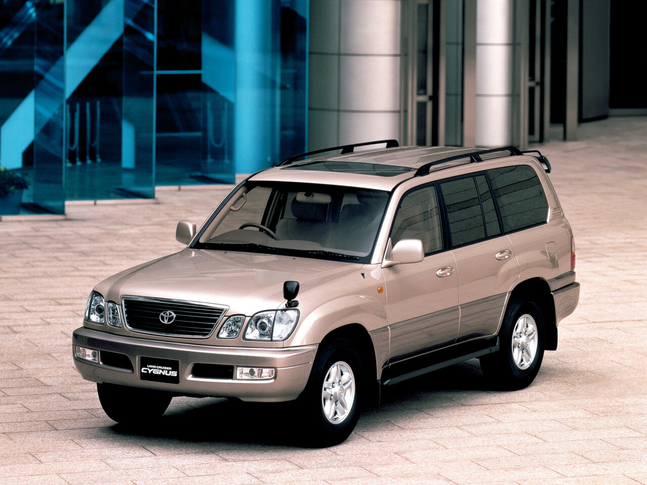 Фото Toyota Land Cruiser 100 Series