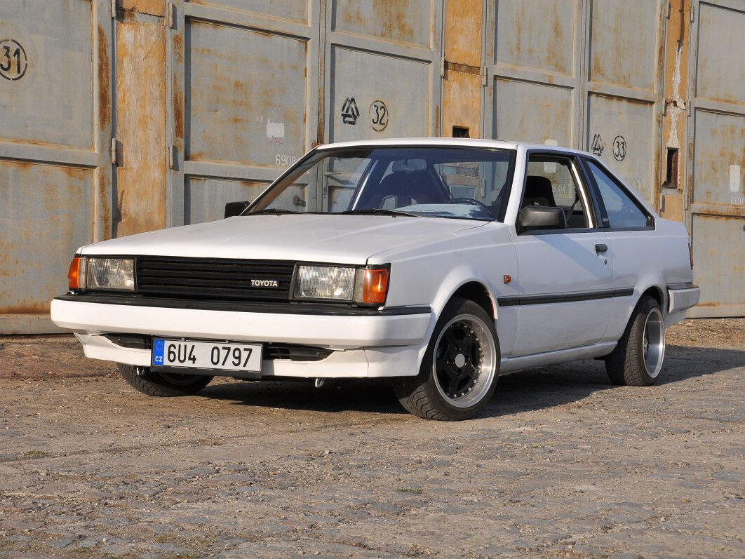 Фото Toyota Carina III (A60)