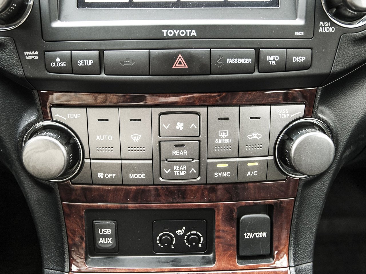 Фото Toyota Highlander II (U40) Рестайлинг