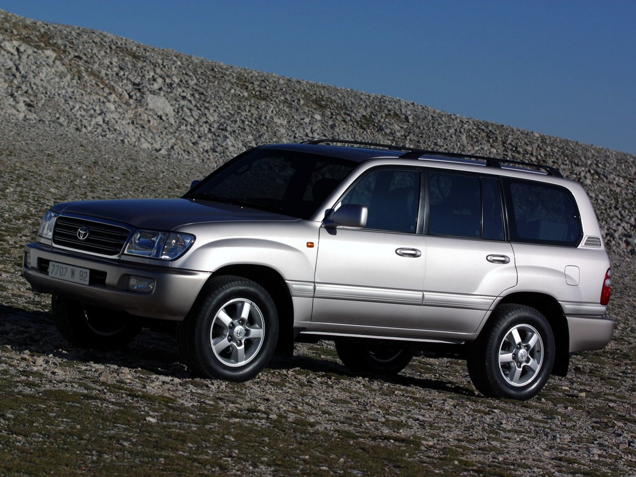 Фото Toyota Land Cruiser 100 Series Рестайлинг 1