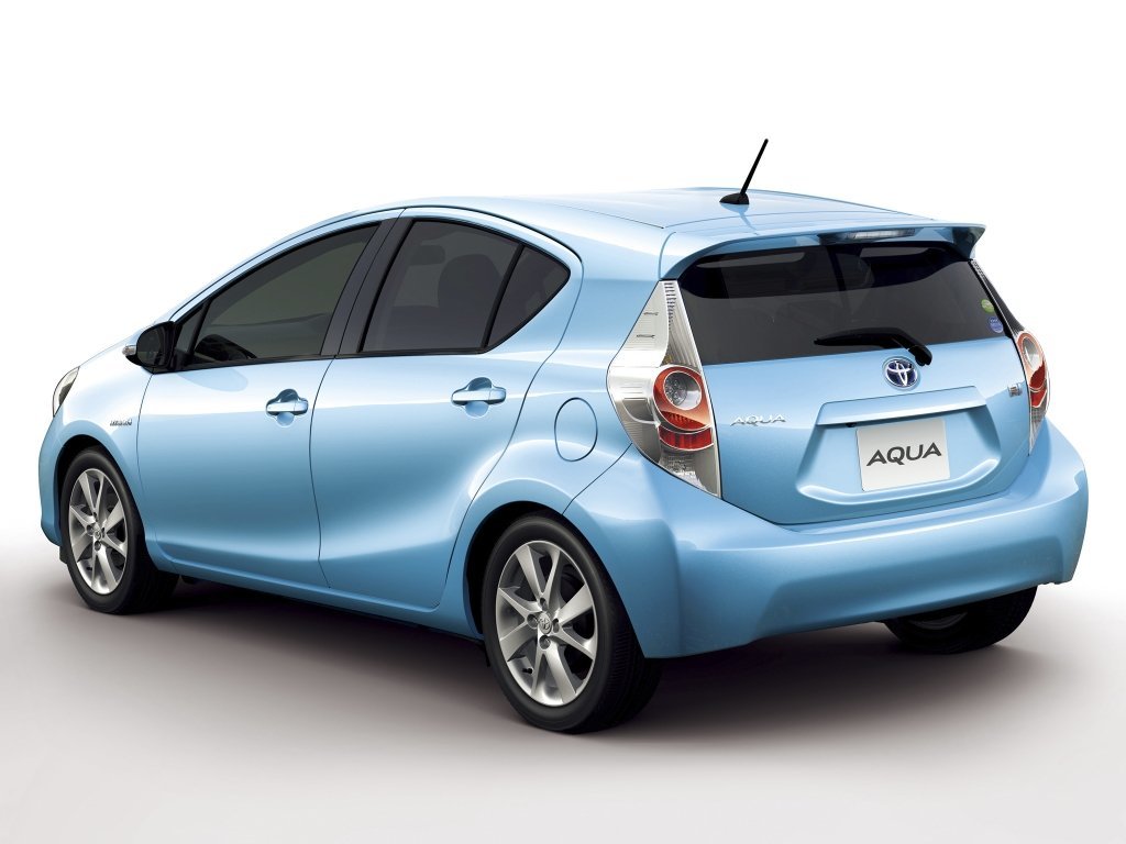 Фото Toyota Aqua I