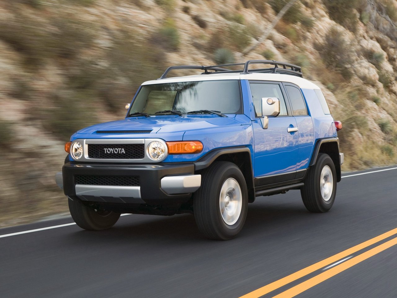 Фото Toyota FJ Cruiser I