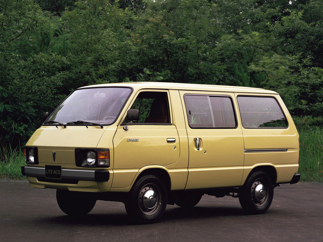 Фото Toyota Lite Ace II