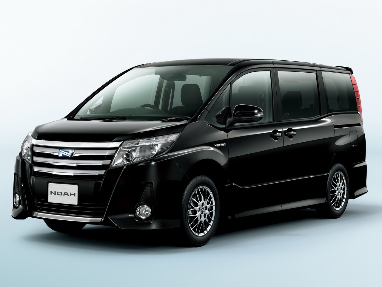 Фото Toyota Noah III (R80)