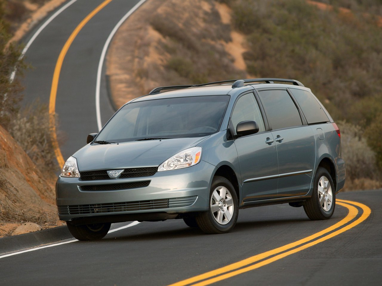 Фото Toyota Sienna II