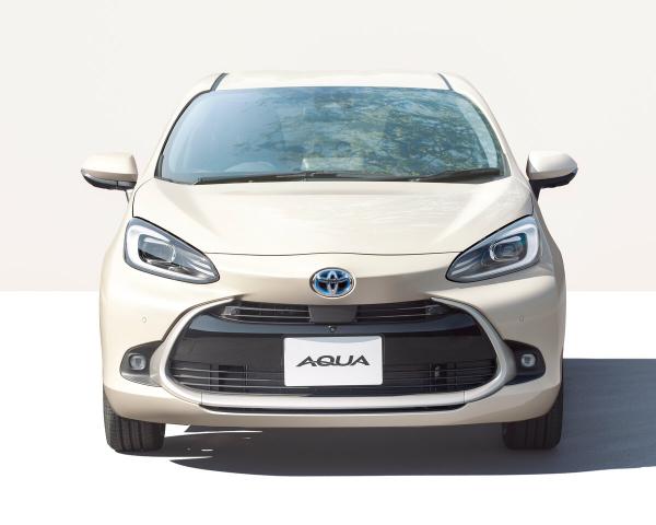 Фото Toyota Aqua II Хэтчбек 5 дв.