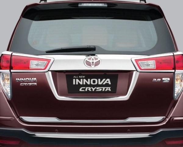 Фото Toyota Innova II Компактвэн