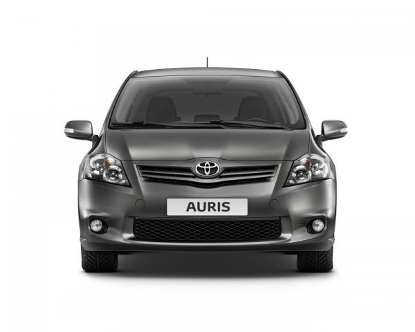 Фото Toyota Auris I Рестайлинг Хэтчбек 5 дв.