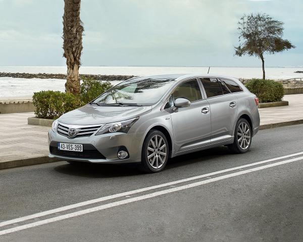 Фото Toyota Avensis III Рестайлинг Универсал 5 дв.