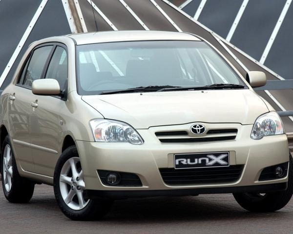 Фото Toyota Corolla IX (E120, E130) Рестайлинг Хэтчбек 5 дв. Runx