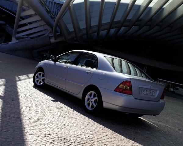 Фото Toyota Corolla IX (E120, E130) Седан