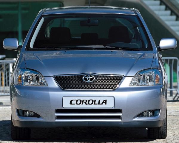 Фото Toyota Corolla IX (E120, E130) Хэтчбек 3 дв.