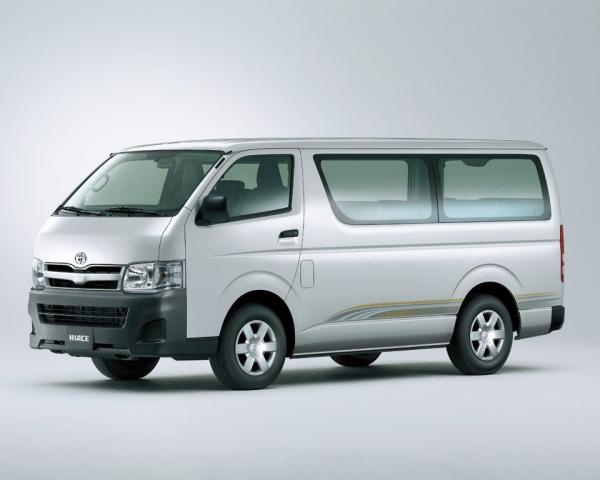 Фото Toyota HiAce H200 Минивэн