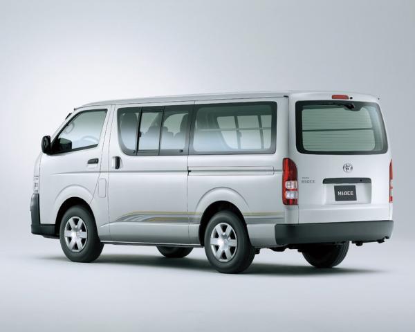 Фото Toyota HiAce H200 Минивэн