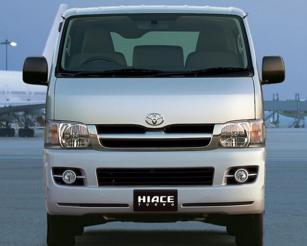 Фото Toyota HiAce H200 Минивэн