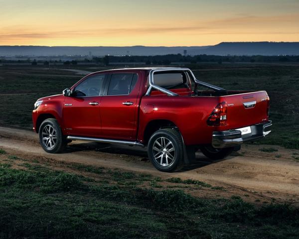 Фото Toyota Hilux VIII Пикап Двойная кабина