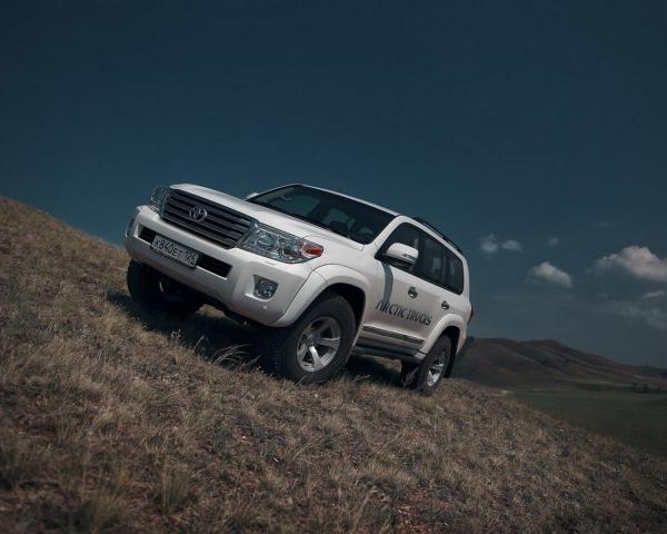 Фото Toyota Land Cruiser 200 Series Рестайлинг 1 Внедорожник 5 дв. Arctic Trucks