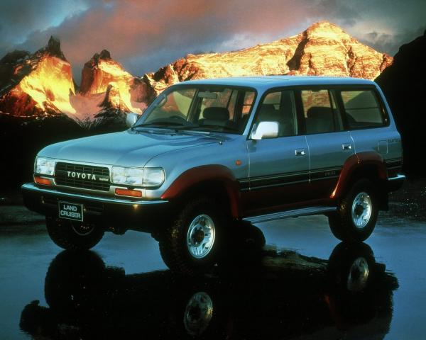 Фото Toyota Land Cruiser 80 Series Внедорожник 5 дв.