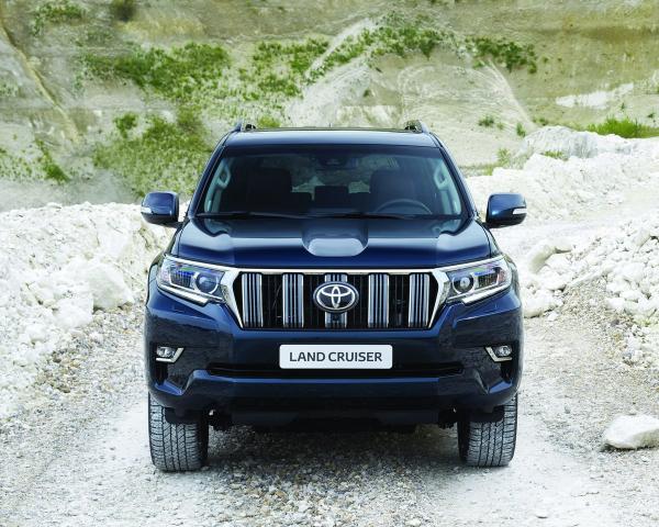 Фото Toyota Land Cruiser Prado 150 Series Рестайлинг 2 Внедорожник 5 дв.