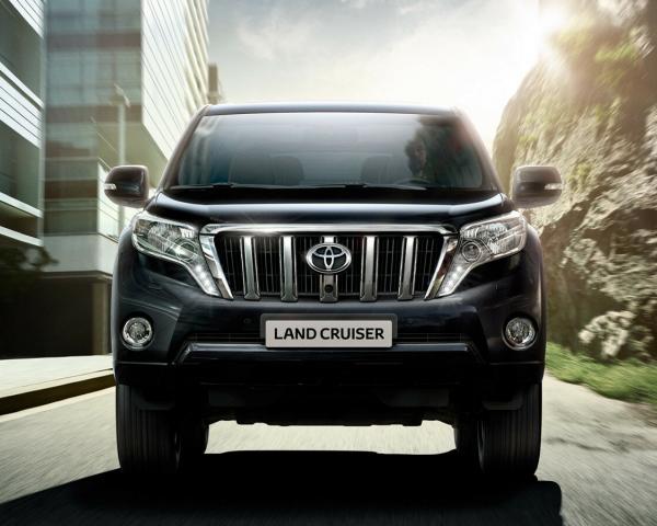 Фото Toyota Land Cruiser Prado 150 Series Рестайлинг 1 Внедорожник 3 дв.