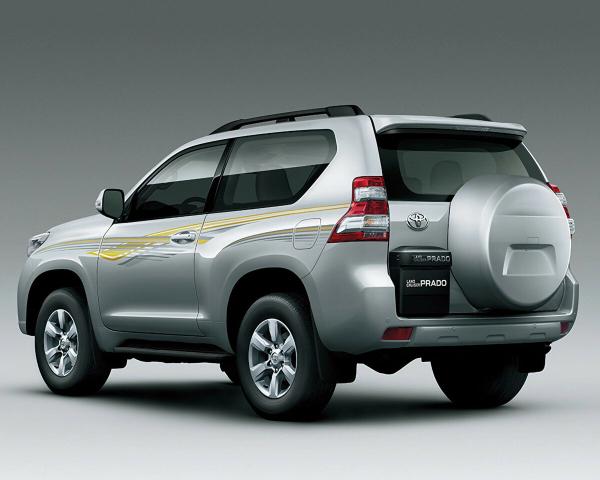 Фото Toyota Land Cruiser Prado 150 Series Рестайлинг 1 Внедорожник 3 дв.