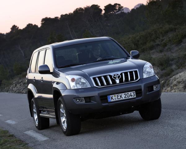 Фото Toyota Land Cruiser Prado 120 Series Рестайлинг Внедорожник 5 дв.