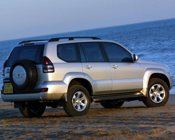 Фото Toyota Land Cruiser Prado 120 Series Внедорожник 5 дв.