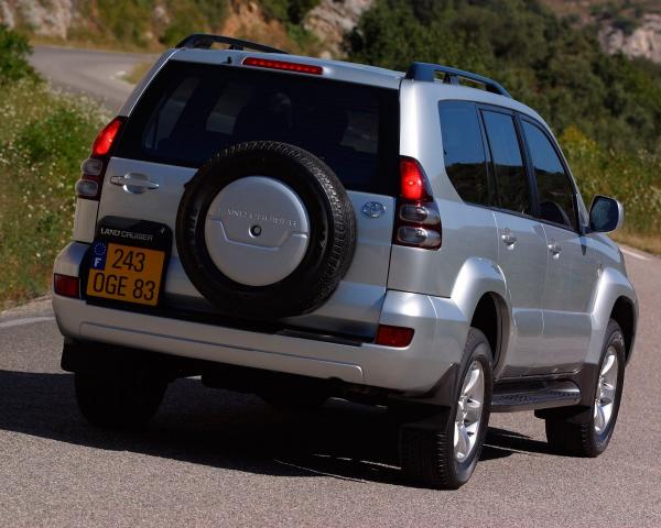 Фото Toyota Land Cruiser Prado 120 Series Внедорожник 5 дв.