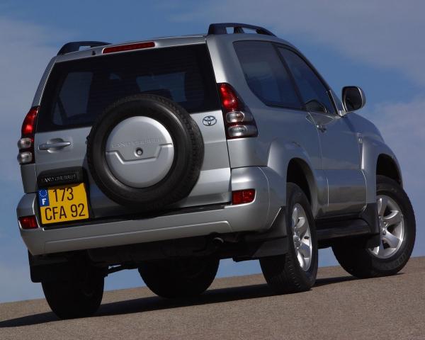 Фото Toyota Land Cruiser Prado 120 Series Внедорожник 3 дв.