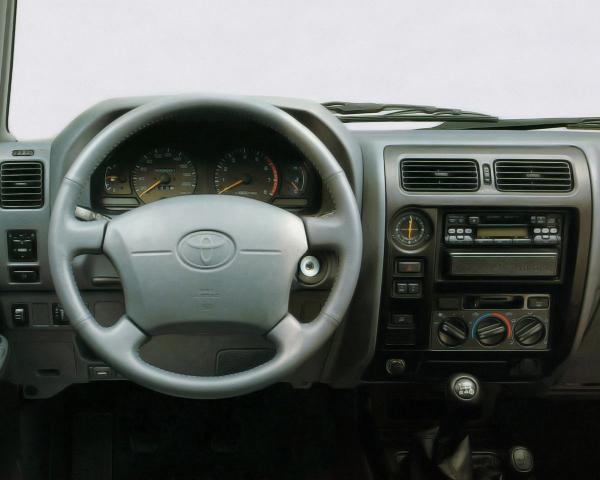 Фото Toyota Land Cruiser Prado 90 Series Внедорожник 3 дв.